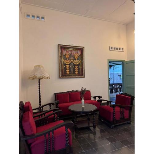 Charming Colonial Home near Botanical Garden