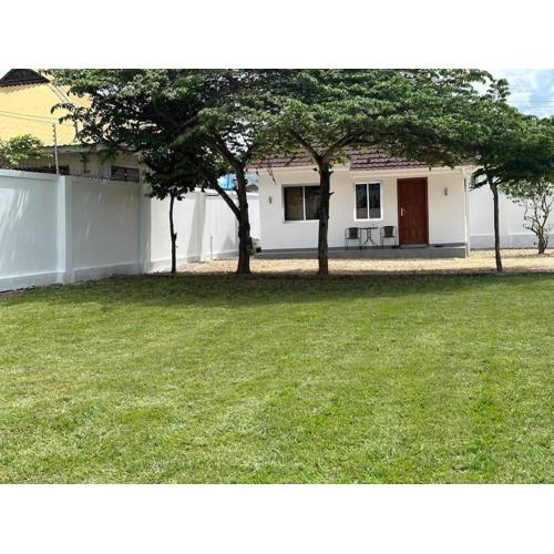 Charming Cottage Near Beach in Mbweni