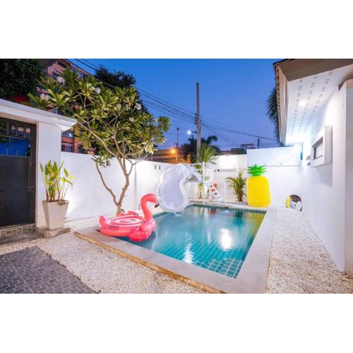Charming House poolvilla