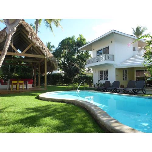 Charming oceanside 2 bd villa