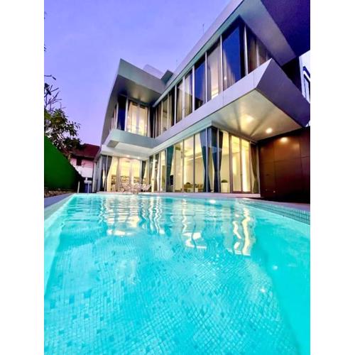 Charming Pool Villa with Breathtaking View