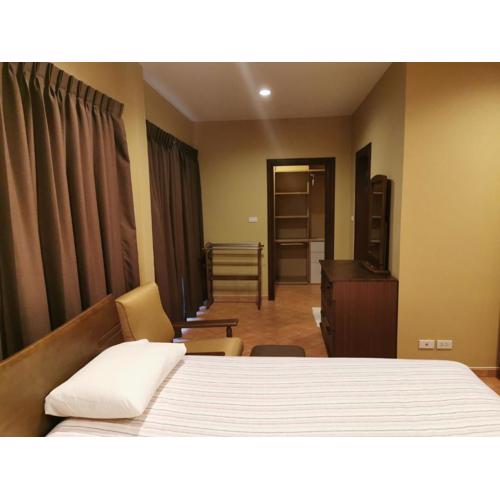 Charming Room in Muaeng Chonburi House with Garden View