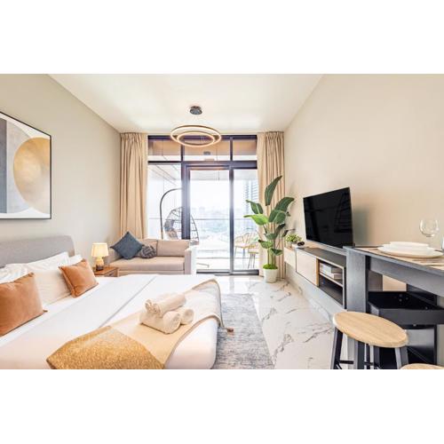 Charming Studio - Full Canal Views - 5 min walk from ADGM, Cleveland and Galleria - Perfect for Corporate Travelers - Big Balcony - Heart of Maryah Island