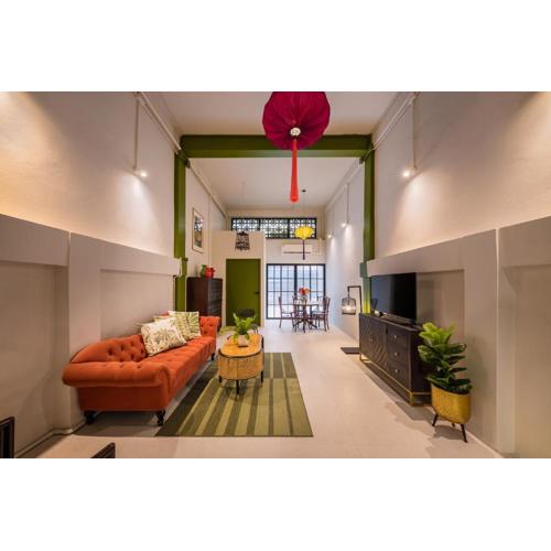 Charming Sukhumvit Shophouse - 2mins walk to skytrain