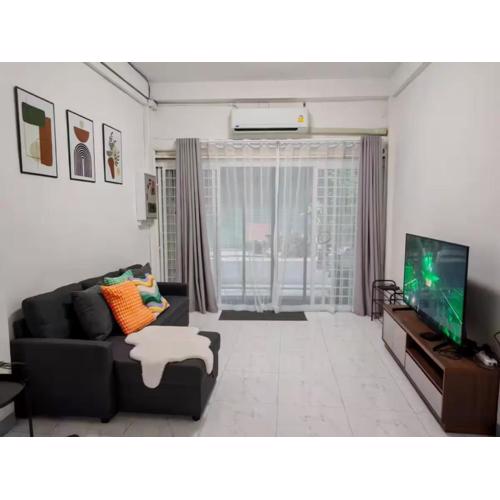 Charoen Nakhon 48 House