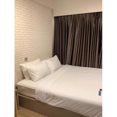 Charurat Suite Hotel