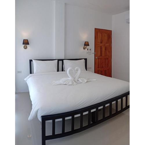 Chaweng best hotel and hostel samui
