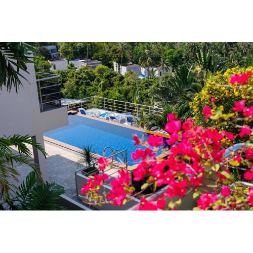 Chaweng Hill with pool