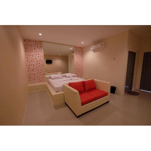 Checkinn Resort Kanchanaburi