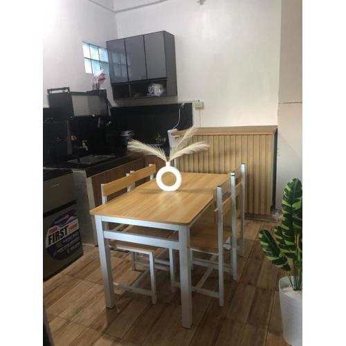 Che's Guest House with free parking