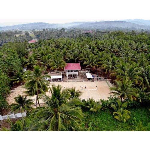 Cheska's Tennis Paradise & Beach House