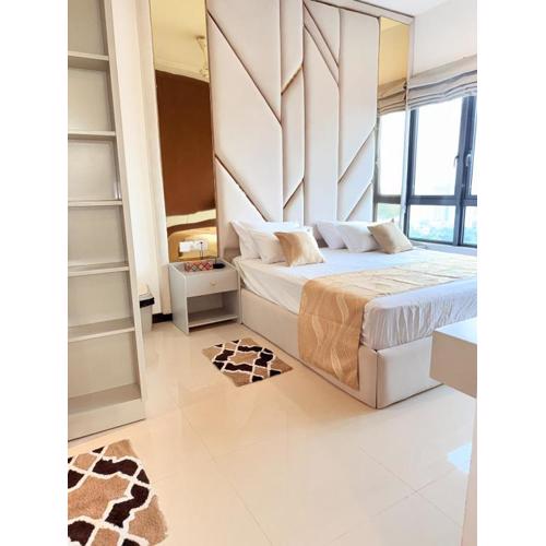 Chevalra Luxury TRI-ZEN Apartment in Central Colombo - Galle-Face & Lotus Tower View