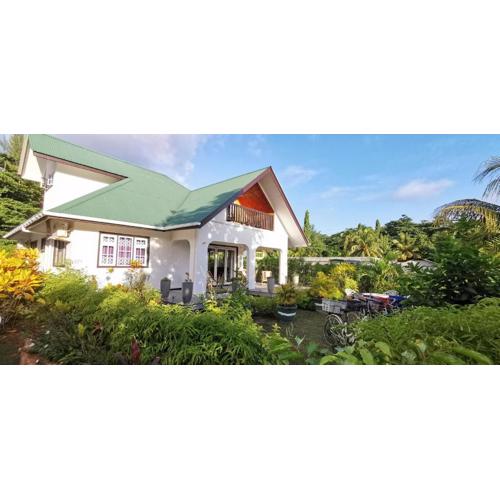 CHEZ MARVA Grande Villa Corossol 3 à 12 personnes