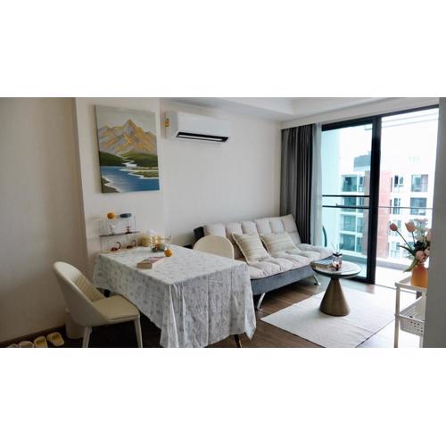 Chiang Mai C8 Vacation Apartment High Floor with Swimming pool landscape Room Preferred Residence