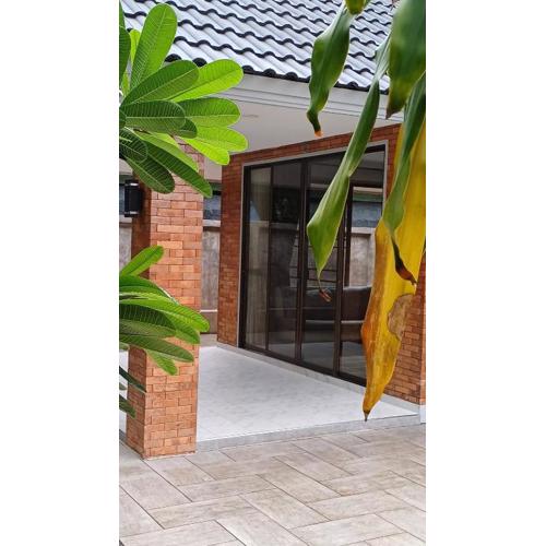 Chiang Mai: Quiet BDR for Two in Green Area