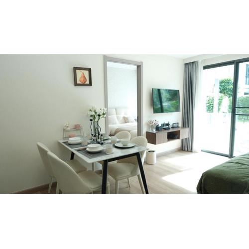 Chiang Mai the one C Pool view Two bedrooms and two bathrooms for five people Fully equipped Cooking allowed Preferred residence