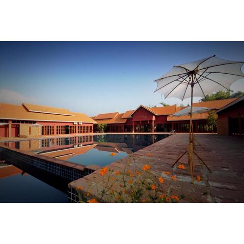 Chiangmai Royal Creek Hotel