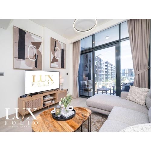 Chic 1 Bed Meydan Escape with a Pool View