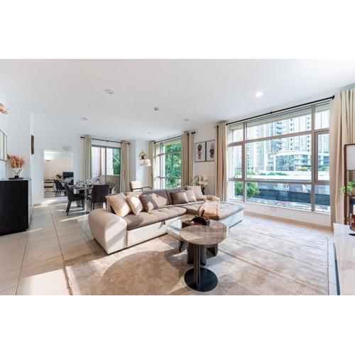 Chic 1-Bedroom Getaway with Downtown Living Charm