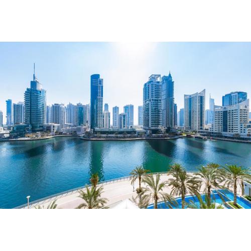 Chic 1BR Marina View Retreat