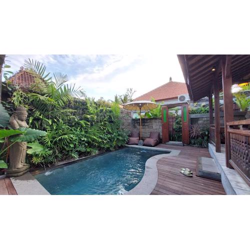 Chic 1BR Romantic and Private Pool at Puri Bhawana