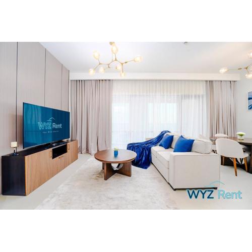 Chic 2 BR in Vida Residences Creek-Beach Access