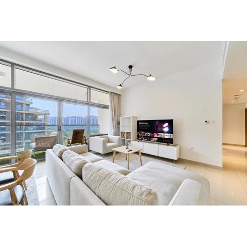 Chic 2BR in Mulberry with Dubai Hills Park Views