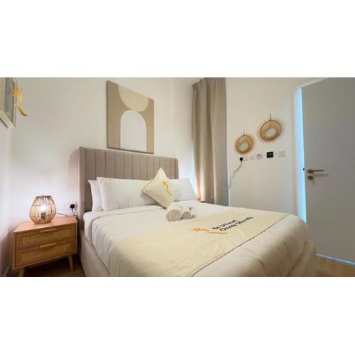 Chic 2BR Oasis - Near Masdar Park & City Centre