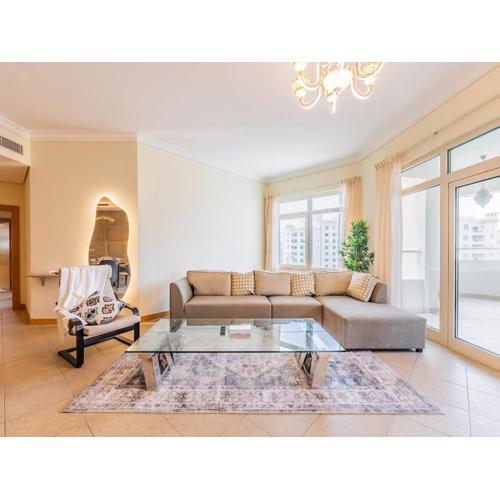 Chic 4br Apt Pool Palm Beach Club Dubai