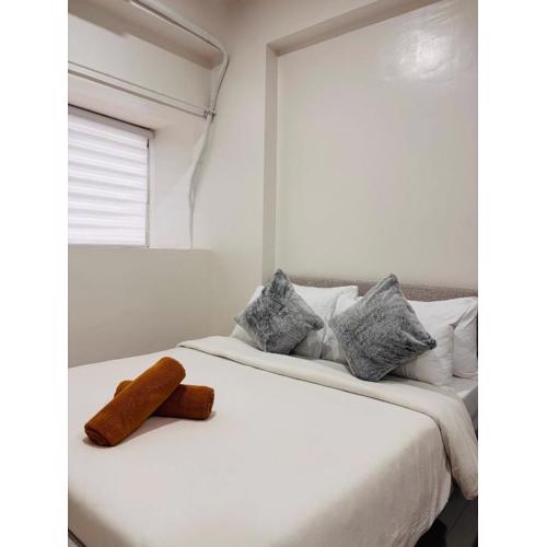 Chic and Comfortably Cozy