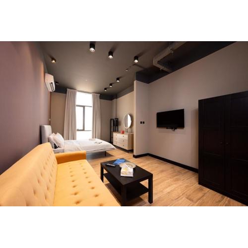 Chic gateway Studio by Spacey Duqm 80