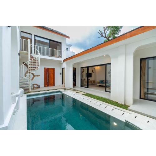Chic modern villa, 5 minute walk to Legian beach