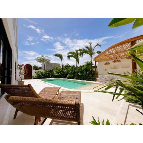 Chic, modern villa in Seseh