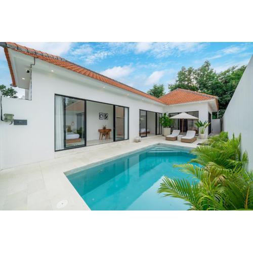 Chic, Private, Peaceful - Discover Manta Villa in Ungasan