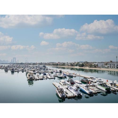 Chic Waterfront Studio in Palm Views West