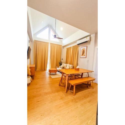 child shill pool villa