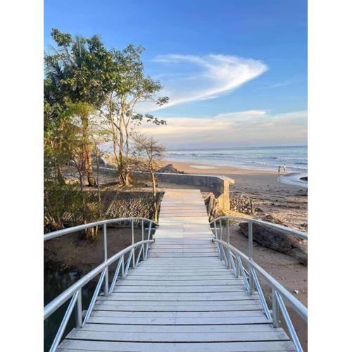 Chill Lay Beach House