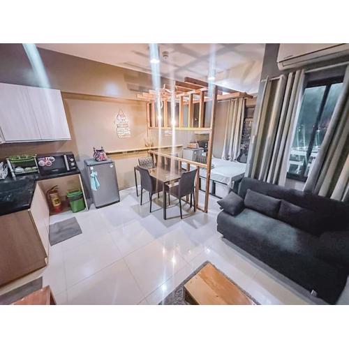 Chillhauz (SM,Ayala,IT,City) W/Pool & WiFi