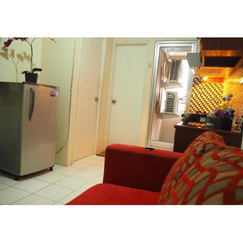 Cibubur Village Apartment by Sang Living