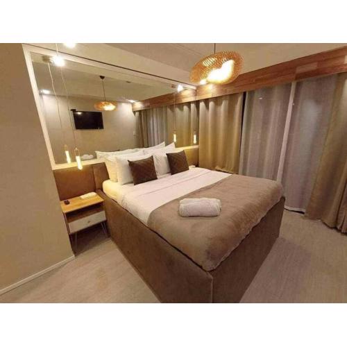 Citadel Inn a4 Central Nightlife Makati free Pool