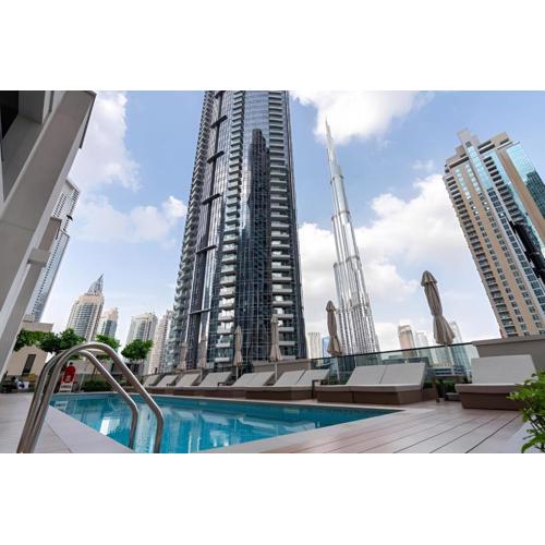 CitiHome-1BR in ACT ONE with Burj Khalifa View at Pool