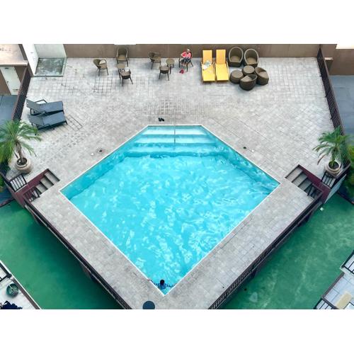 City Center 1-bedroom with balcony and washer