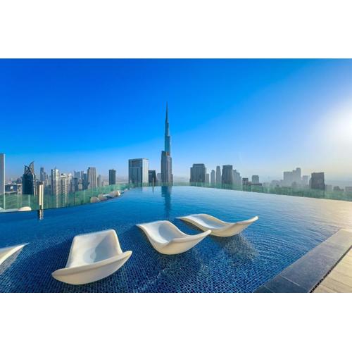 City Centre I Infinity pool I Licensed bar