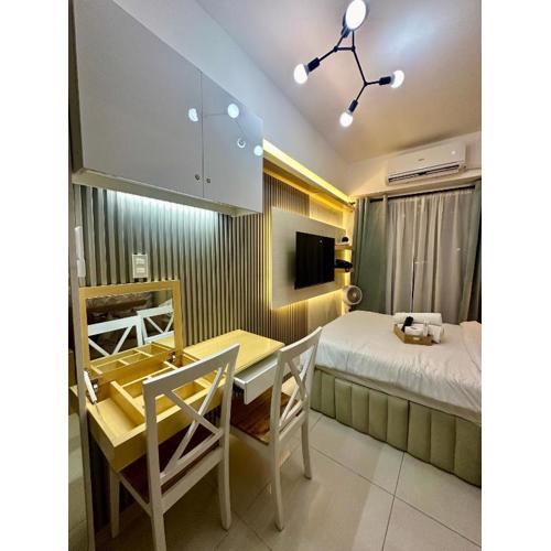 City Nest Makati with Rooftop pool and Free Netflix