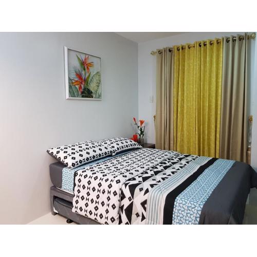 Cityscape Residences, Unit 702