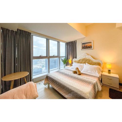 Cityscape View 2BR in Uptown BGC w 200mbps WiFi