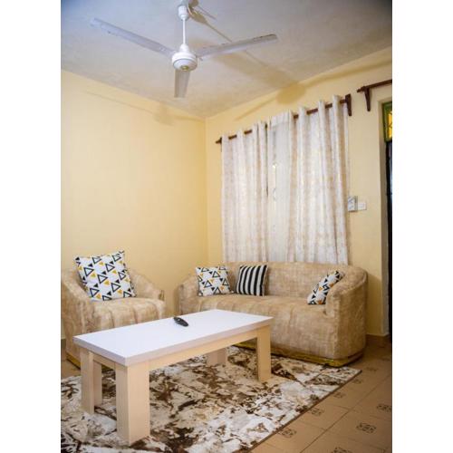 Clarine Cozy Holiday Home