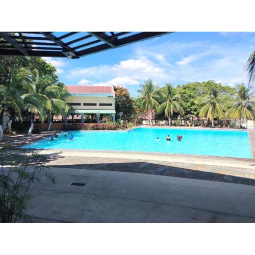 Clark International Airport Xevera Whiz Staycation Duplex Townhouse with Two Rooms