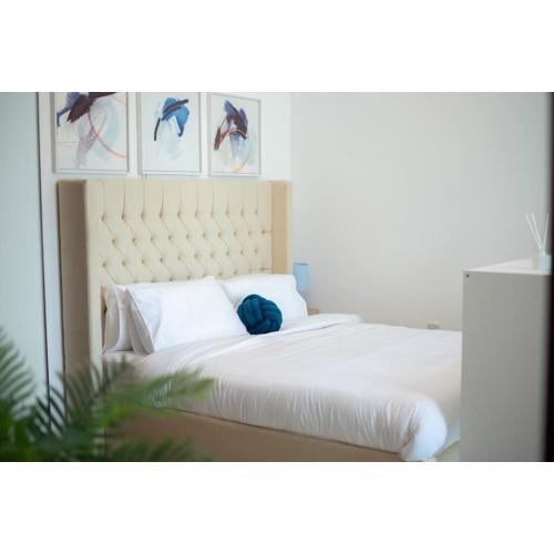 Classic Studio With Dubai Marina View