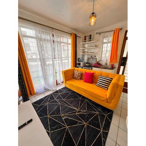 Classy Studio Apartment racecourse Gardens